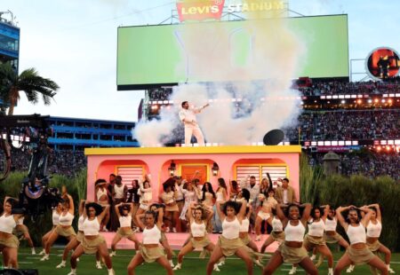 La Casita de Bud Bunny: la historia detrás del mítico escenario de sus shows que también fue parte del Super Bowl La Casita de Bud Bunny: la historia detrás del mítico escenario de sus shows que también fue parte del Super Bowl imagen-11