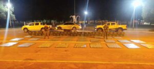 Trasladaban más de 228 mil atados de cigarrillos en dos vehículos que evadieron los controles de la Gendarmería imagen-1