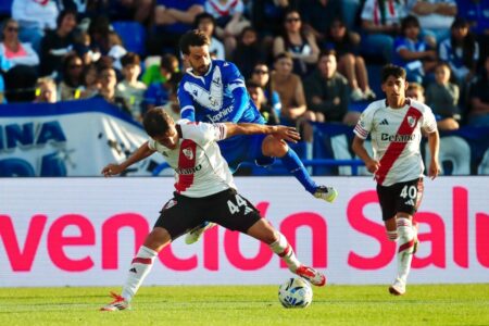 Agenda de TV del domingo: San Lorenzo, Vélez - River, ligas europeas, Etcheverry y Francia - Italia imagen-14