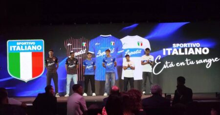 Con palabras del cónsul, así presentó Sportivo Italiano su plantel para 2026 imagen-19