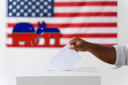 “Débiles” vs “extremos”: la nueva encuesta en EE.UU. que revela las palabras que definen a los partidos hoy imagen-9