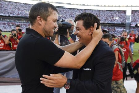 La estatua de Gallardo no se toca, pero hace menos sombra: ahora Coudet debe iluminar un vestuario en penumbras imagen-14