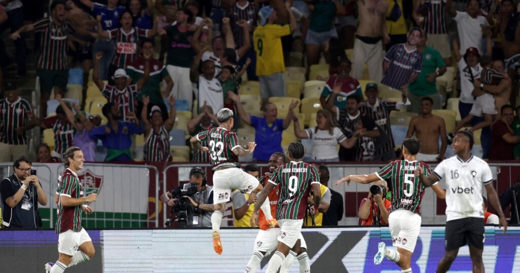 Video: el golazo de un ex Boca para Fluminense imagen-4