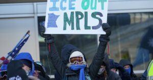 Los abusos de los agentes de inmigración en Estados Unidos: corrupción, agresiones y abusos sexuales imagen-4