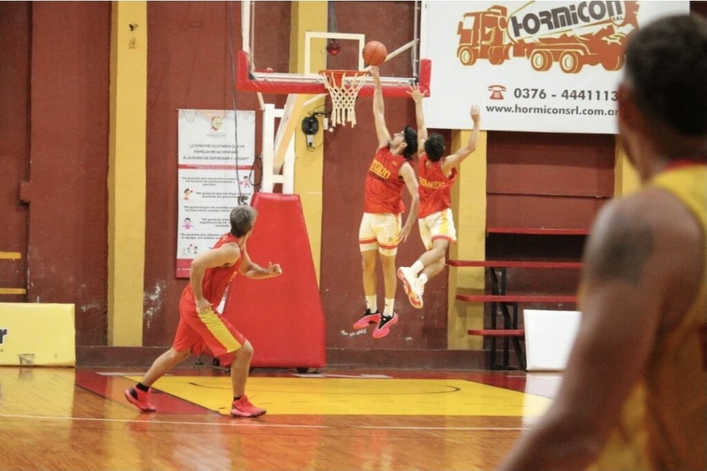 Tokio, el primero en salir a cancha imagen-5