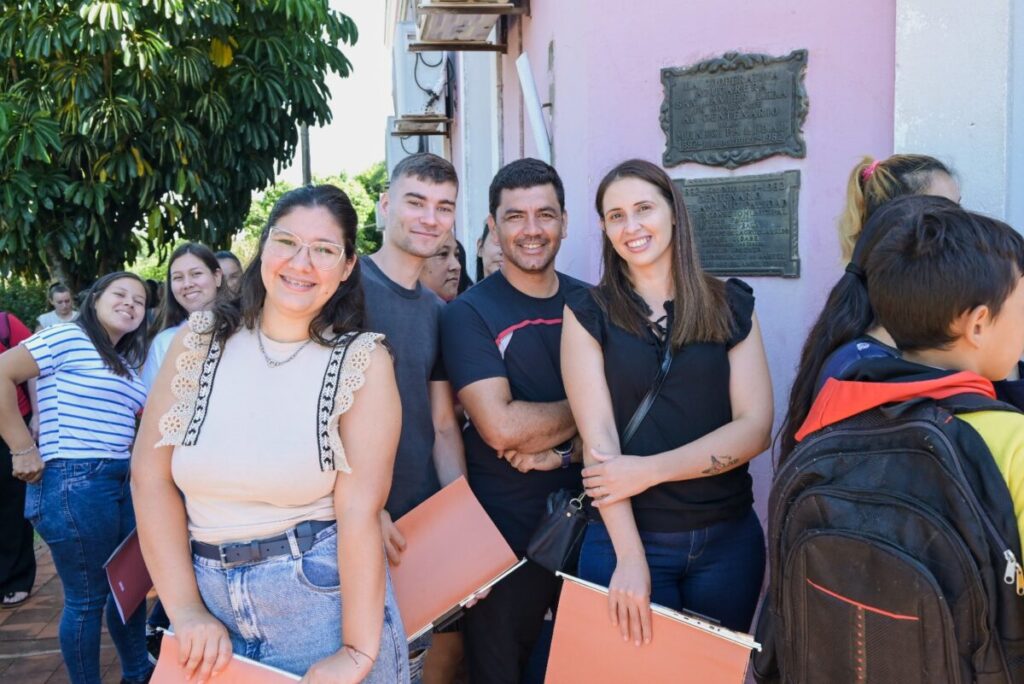 San Javier: más de 350 inscriptos para el Profesorado en Educación Especial de la UNaM San Javier: más de 350 inscriptos para el Profesorado en Educación Especial de la UNaM imagen-72