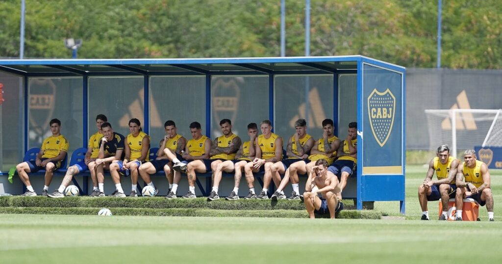 Con Paredes descartado, ¿quién jugará en el medio de Boca ante Racing? Con Paredes descartado, ¿quién jugará en el medio de Boca ante Racing? imagen-44