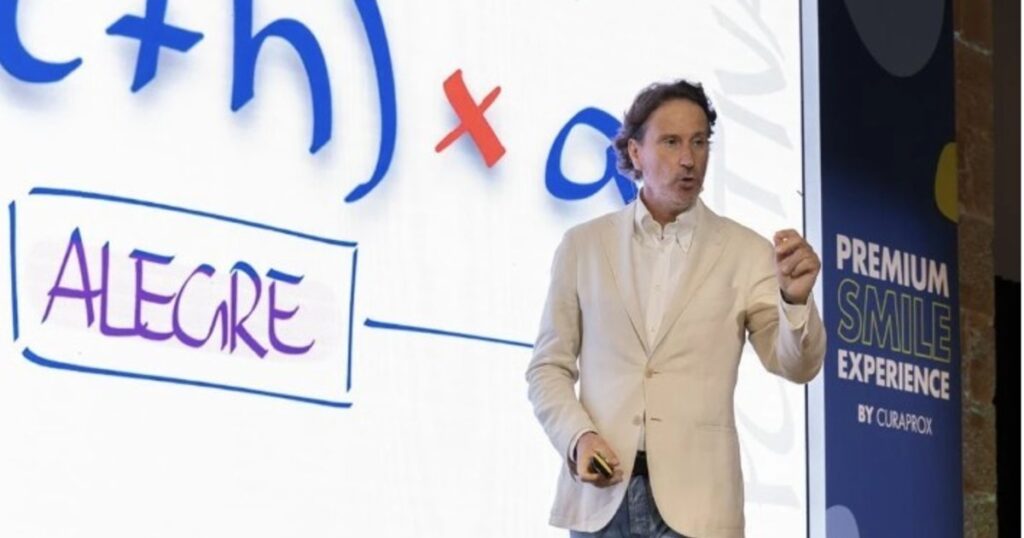 Víctor Küppers, experto en psicología positiva: «El 10 % de la felicidad es lo que ocurre y el 90 % cómo lo afrontamos” Víctor Küppers, experto en psicología positiva: "El 10 % de la felicidad es lo que ocurre y el 90 % cómo lo afrontamos” imagen-96