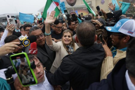 Laura Fernández, la “Bukele” de Costa Rica, arrasó en las urnas y se convirtió en la nueva presidenta imagen-16