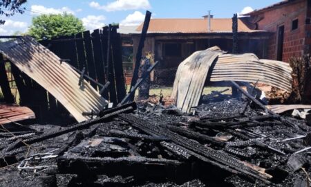 Joven murió atrapado en el incendio de una casa en Garuhapé imagen-13