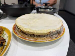 Mirtha Saucedo dio a conocer el libro aniversario de Essen junto a recetas y promociones comerciales imagen-1