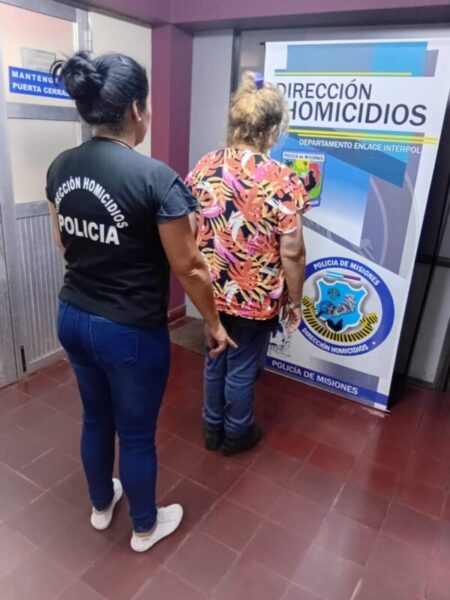 Posadas: en allanamiento detienen a la hermana del hombre que murió de un disparo en la cabeza y secuestran un arma de fuego imagen-129