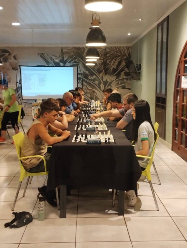 Más de 40 jugadores participaron del 2° Encuentro de Ajedrez de Verano en Oberá Más de 40 jugadores participaron del 2° Encuentro de Ajedrez de Verano en Oberá imagen-75