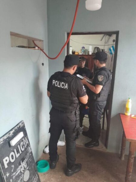 Detuvieron a un sospechoso en la chacra 181 tras un robo modalidad arrebato Detuvieron a un sospechoso en la chacra 181 tras un robo modalidad arrebato imagen-122