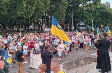 A cuatro años de la invasión, renovaron el pedido de paz para Ucrania en Buenos Aires imagen-67