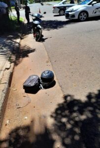 Colisión entre moto y auto en Posadas dejó una mujer hospitalizada imagen-1