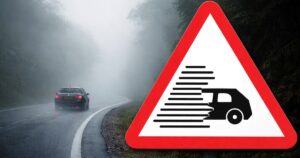 Qué significa la nueva señal de tránsito con un auto con líneas negras imagen-2