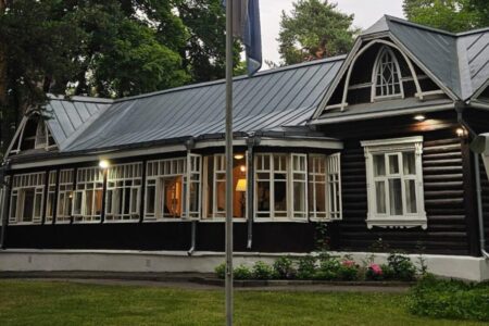 Stalin se la regaló a la Argentina y hoy es una joya de otro tiempo: así es la Dacha, la casa de campo del país en Moscú imagen-9