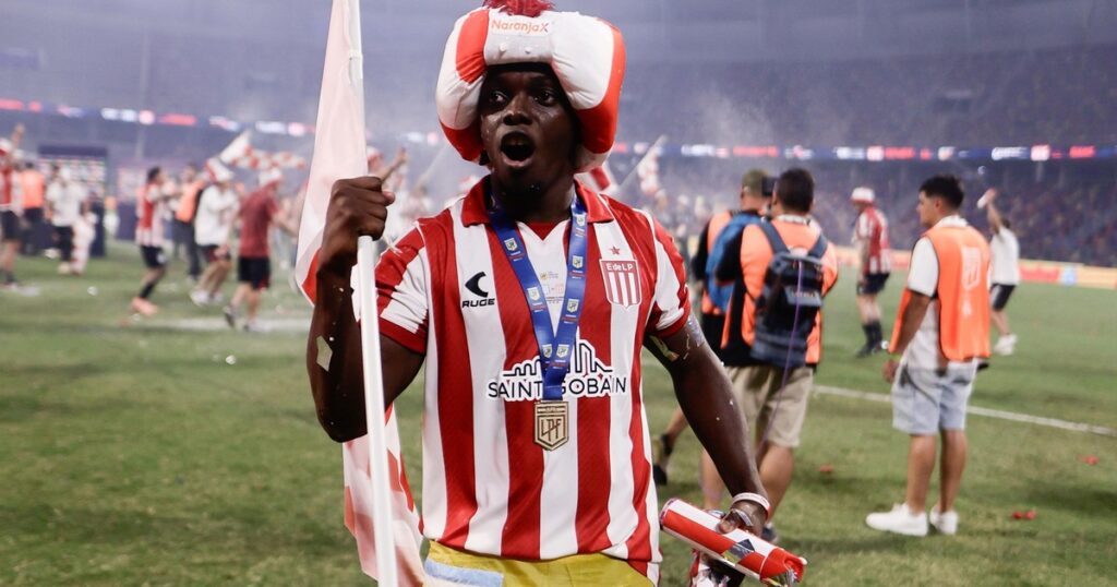 Sorpresa: se cayó el pase de Edwuin Cetré al Paranaense y el jugador regresará a Estudiantes imagen-5