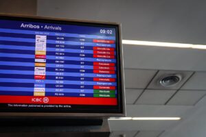 Los controladores aéreos levantaron el paro de formal total y se normalizan los vuelos en todo el país imagen-2