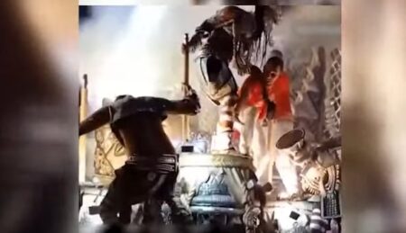 Pánico en el Carnaval Río de Janeiro: una carroza perdió el control, embistió al público y aplastó a tres personas imagen-12