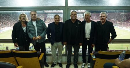 Tapia, junto a los campeones del mundo en Lanús después de otra jornada complicada imagen-13