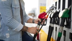 Ya funciona en una estación de servicios de Posadas el sistema de autodespacho de combustibles imagen-102