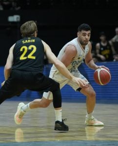 OTC se prepara para los playoffs de la Liga Nacional: “Se viene un mes determinante con siete partidos que van a ser duros y desgastantes” imagen-17