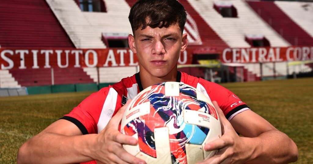 La decisión que tomó Instituto con un juvenil al no renovar contrato La decisión que tomó Instituto con un juvenil al no renovar contrato imagen-37