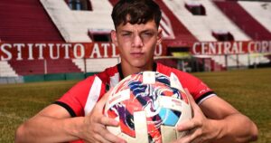 La decisión que tomó Instituto con un juvenil al no renovar contrato La decisión que tomó Instituto con un juvenil al no renovar contrato imagen-1