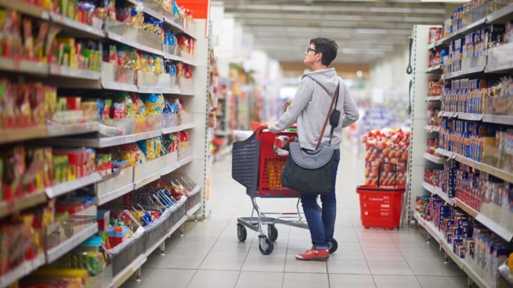 Consumo masivo con señales mixtas en 2025: ventas en supermercados repuntaron 2%, pero en mayoristas bajaron 6,8% Consumo masivo con señales mixtas en 2025: ventas en supermercados repuntaron 2%, pero en mayoristas bajaron 6,8% imagen-4