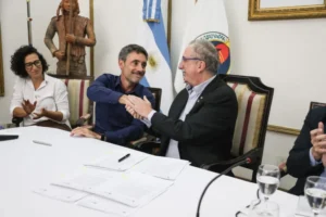 Firman convenios para el fortalecimiento productivo y de infraestructura en la provincia Firman convenios para el fortalecimiento productivo y de infraestructura en la provincia imagen-1