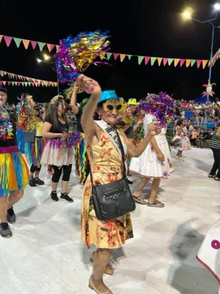 Montecarlo se coronó campeón en el Carnaval provincial del Adulto Mayor Montecarlo se coronó campeón en el Carnaval provincial del Adulto Mayor imagen-4