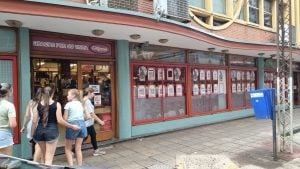 Paro nacional contra la reforma laboral: los comercios de Posadas abrieron con normalidad pese a que no hubo transporte urbano Paro nacional contra la reforma laboral: los comercios de Posadas abrieron con normalidad pese a que no hubo transporte urbano imagen-12