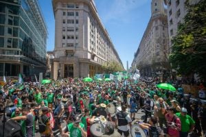 El Gobierno nacional les descontará el día a los estatales que se adhieran al paro nacional contra la reforma laboral El Gobierno nacional les descontará el día a los estatales que se adhieran al paro nacional contra la reforma laboral imagen-7