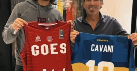 El respaldo de Manteca Martínez a Cavani tras la lesión: "La va a pelear como la peleo siempre" imagen-18