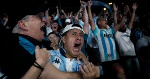Racing podrá llevar hinchas a la cancha de Banfield para la quinta fecha del Apertura imagen-3