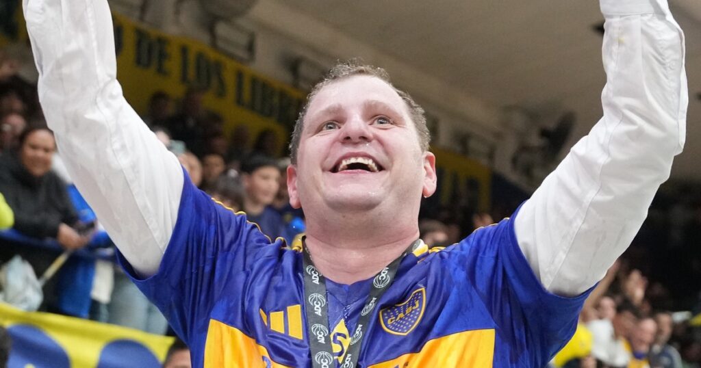 La emotiva despedida del Polaco Pérez luego de dejar de ser el DT de Boca: "Uno nunca se va del lugar donde es feliz" imagen-4