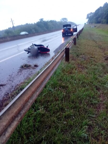 Garupá: Motociclista resultó lesionado tras despistar sobre la Ruta Nacional 105 Garupá: Motociclista resultó lesionado tras despistar sobre la Ruta Nacional 105 imagen-10