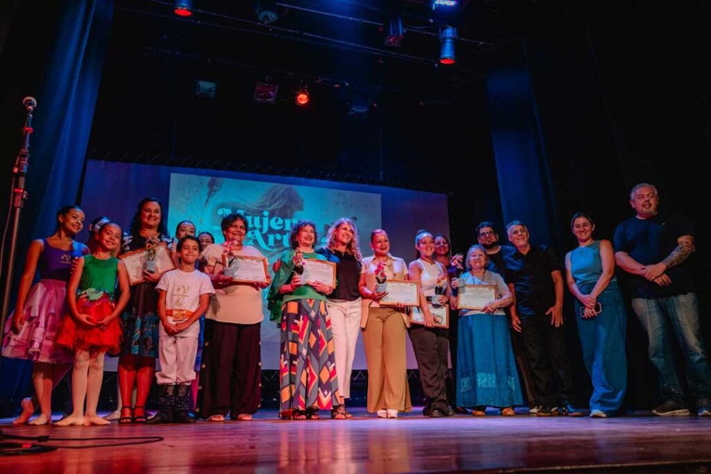 Reconocimiento a referentes del arte y la cultura de Misiones imagen-5