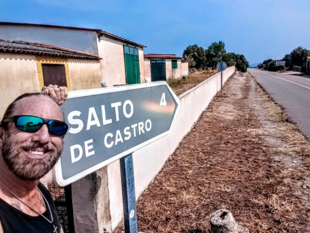 No conocía Europa pero se animó a comprar un pueblo escondido en España imagen-5