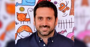 Álvaro Bilbao, neuropsicólogo: «Solo puedes dar a tus hijos lo que llevas en tu interior» Álvaro Bilbao, neuropsicólogo: "Solo puedes dar a tus hijos lo que llevas en tu interior" imagen-3