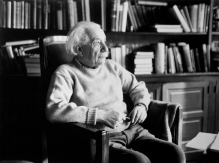 Albert Einstein y la clave de la felicidad: “No podemos resolver un problema de la misma forma en que lo creamos” imagen-11