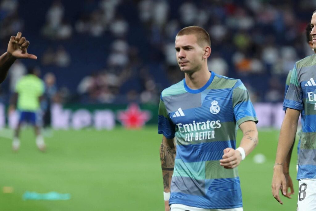 En España hablan del “desaparecido” Mastantuono: por qué el DT de Real Madrid le perdió confianza al volante argentino En España hablan del “desaparecido” Mastantuono: por qué el DT de Real Madrid le perdió confianza al volante argentino imagen-94