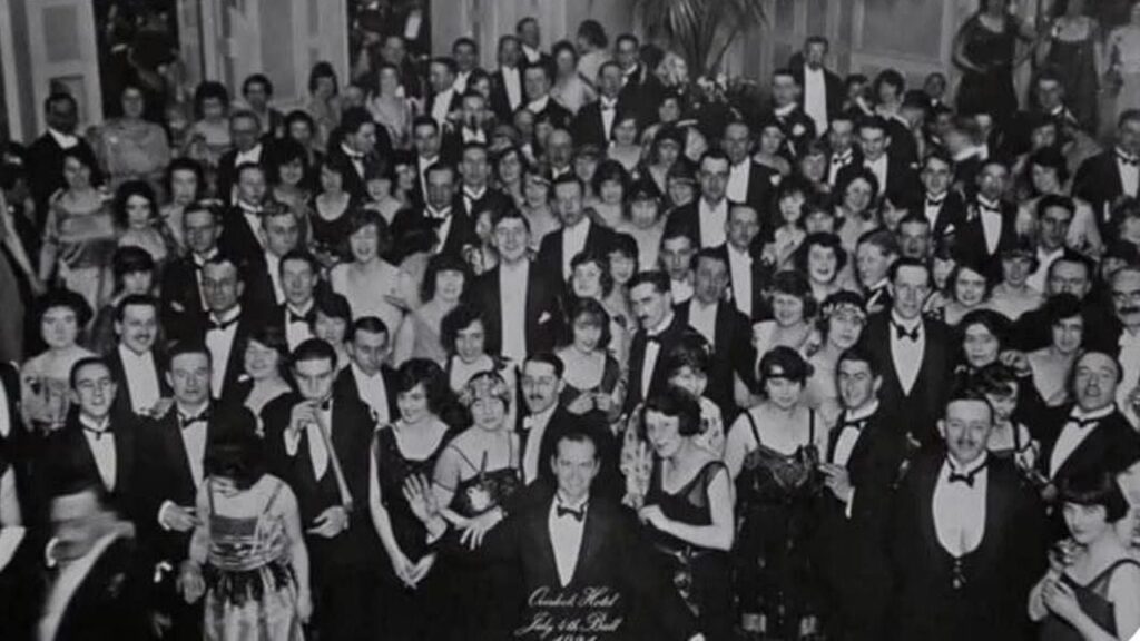 Durante 46 años muchos desconocían de dónde salió la imagen final de esta obra maestra del terror: no fue una invención y la foto original ha sido descubierta imagen-5