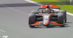 Nico Varrone tuvo un debut alocado en la Fórmula 2: largó 19°, fue líder, cruzó la meta 11° y por una sanción terminó 17° imagen-3