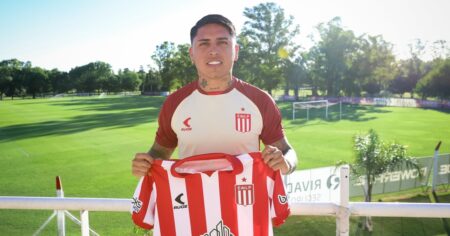 Estudiantes fue inhibido por una deuda en la compra de un jugador traído por Foster Gillett imagen-13