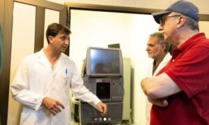 «La prioridad es la salud y pudimos hacerlo con recursos públicos», destacó Passalacqua sobre la incorporación de un nuevo equipo oftalmológico láser al Hospital Escuela imagen-1
