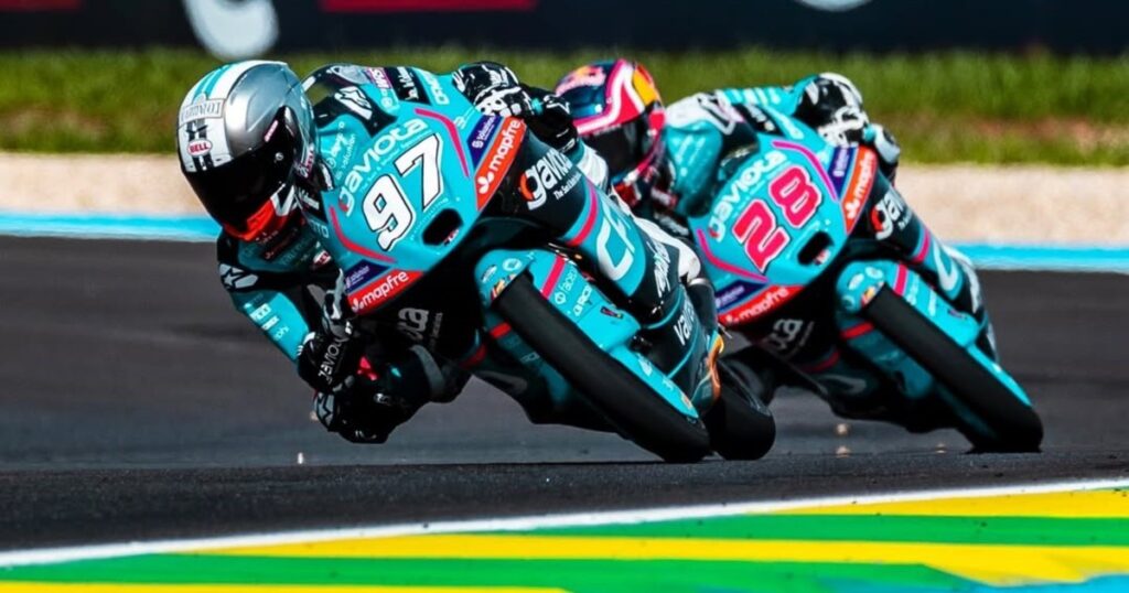 Festejo argentino en Brasil: Morelli se subió al podio en la carrera de Moto3 Festejo argentino en Brasil: Morelli se subió al podio en la carrera de Moto3 imagen-5