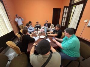 Gobierno provincial y gremios siguen debatiendo en Mesa Salarial, informan aumento para jubilados y nueva escala de Asignaciones Familiares imagen-1